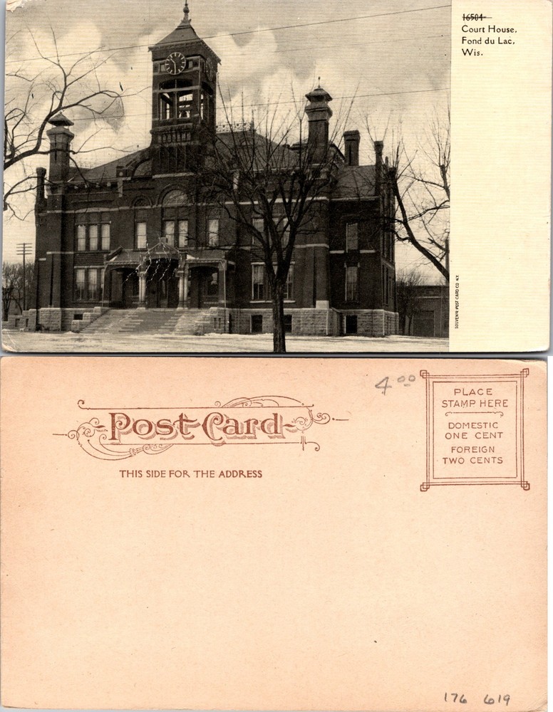 Court House Fond du Lac Wisconsin Postcard
