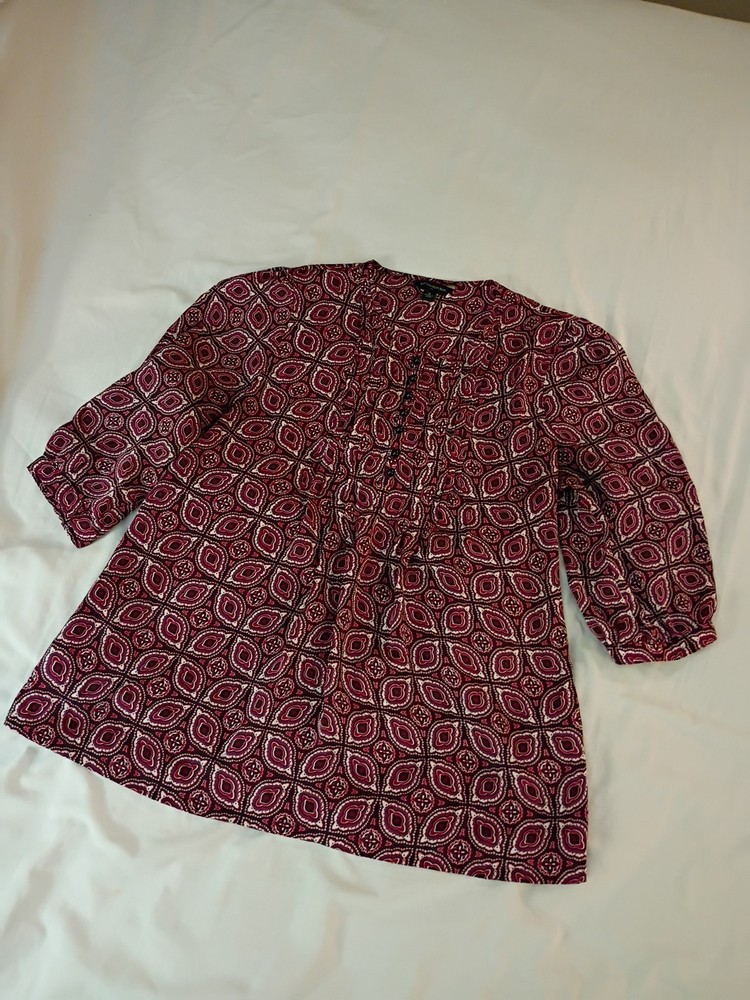 Banana Republic Women's 3/4 Sleeve Blouse, Size Medium