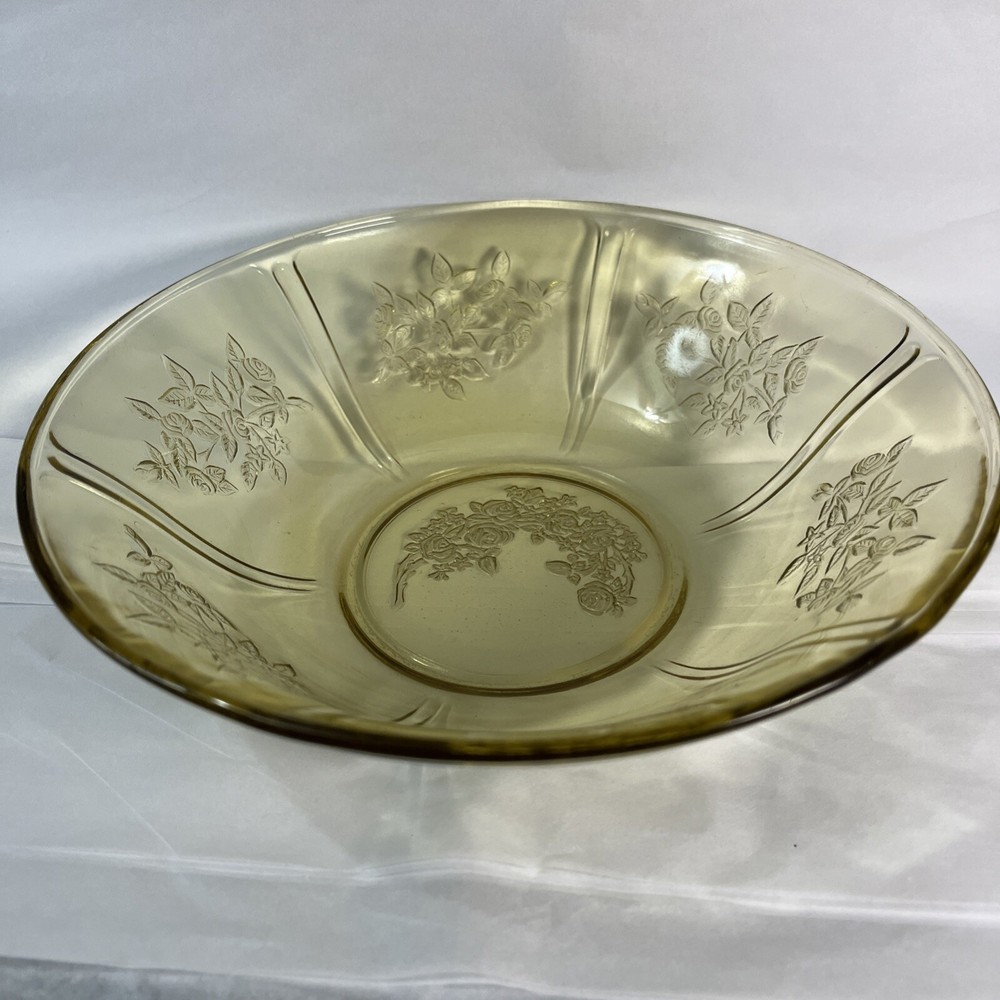 Federal Depression Glass Sharon Cabbage Rose 8.5