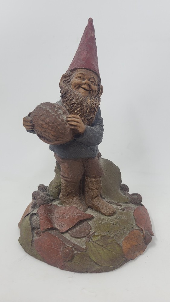 Vintage 1985 Tom Clark McEver Gnome U Football Figurine Retired Signed Cairn Studio Edition 25