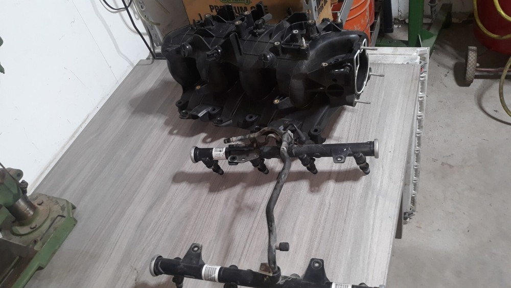 99-02 GM Chevy GMC 4.8/5.3L Truck Intake Manifold w/ Fuel rail & Injectors