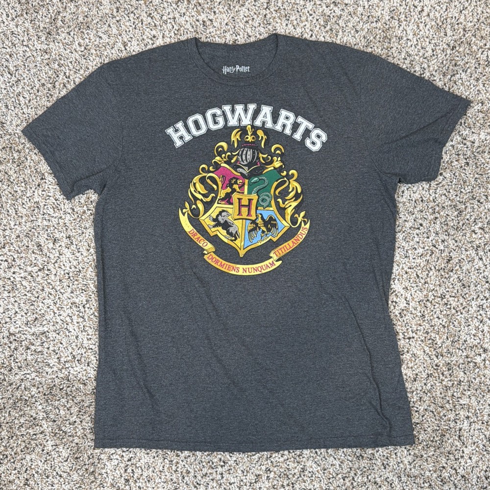 Harry Potter Hogwarts Shirt Mens Large Gray Heather Short Sleeve Crest Tee
