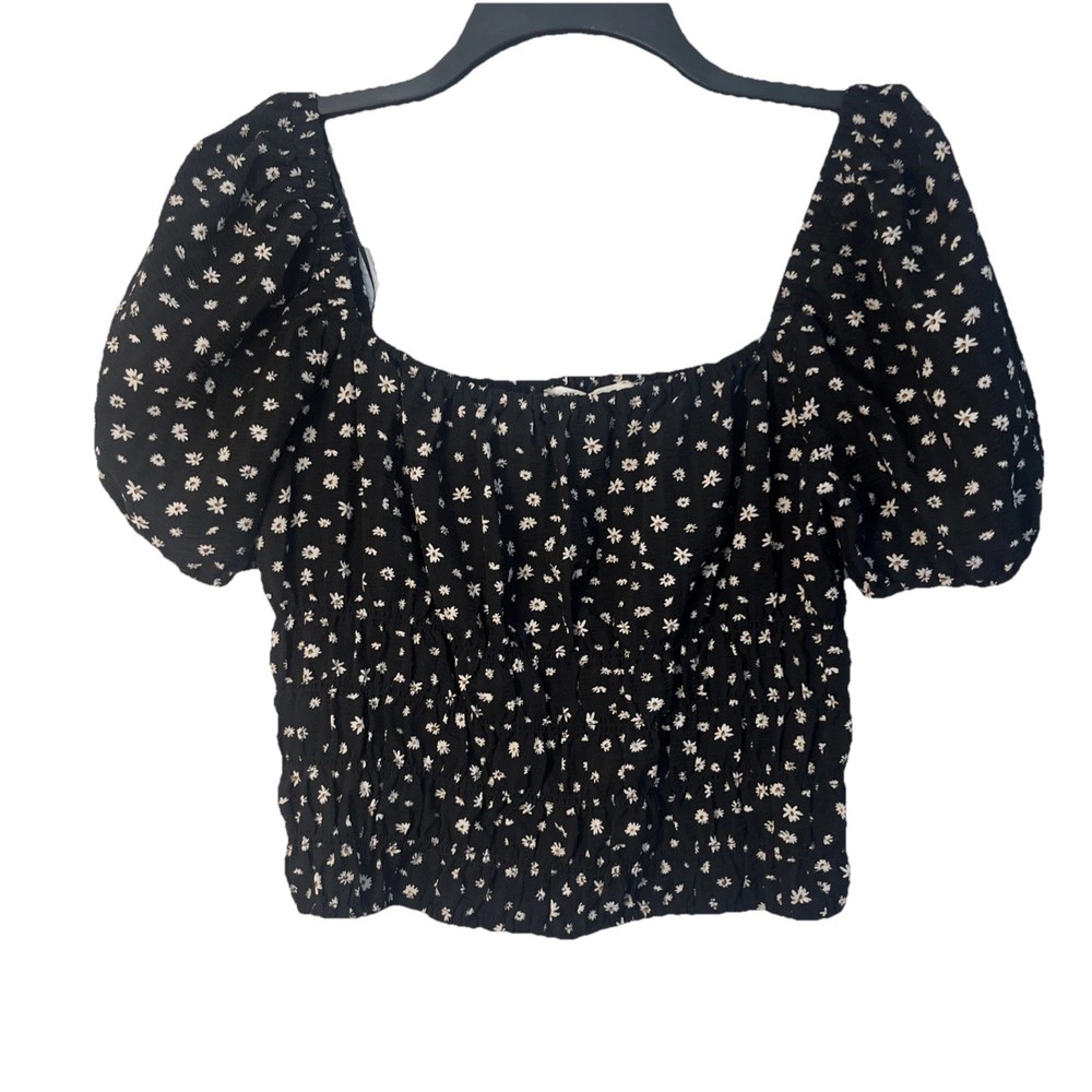 Elodie black-and-white floral puff sleeve crop top Milkmaid coquette size L Y2K