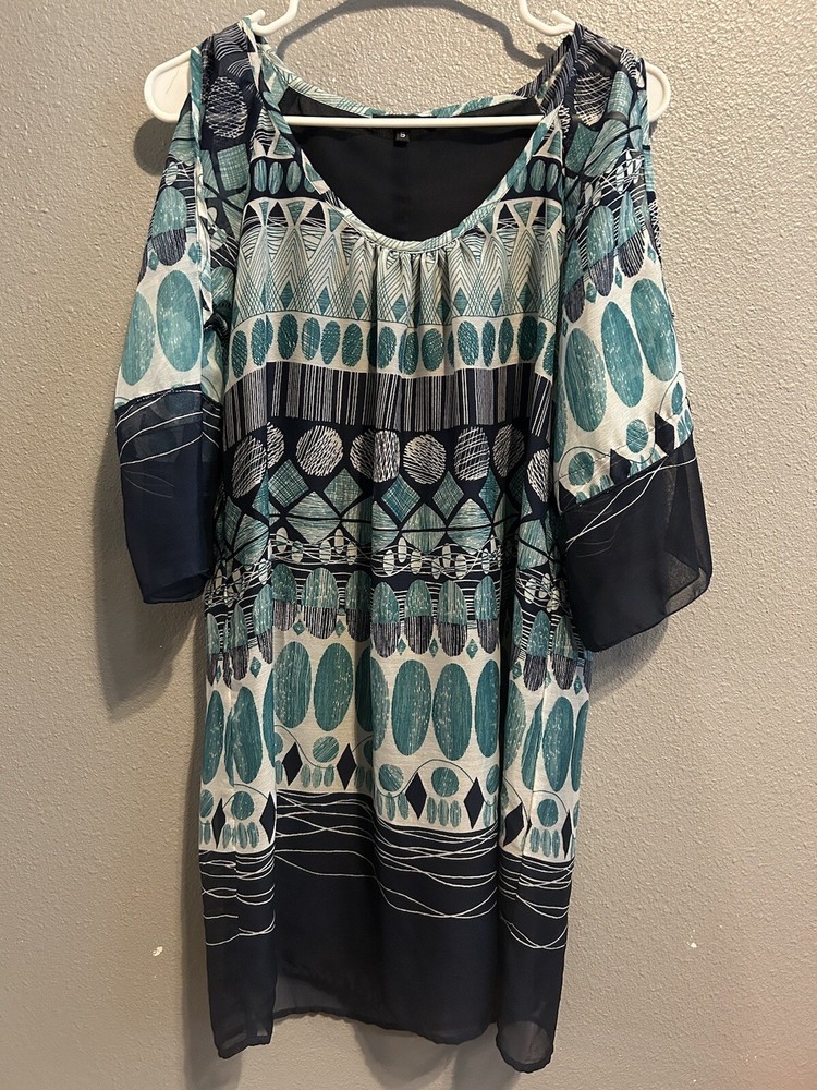 Glam Blouse Womens Size Small Short Sleeve! Lightweight! MEASURMENTS! QUALITY!