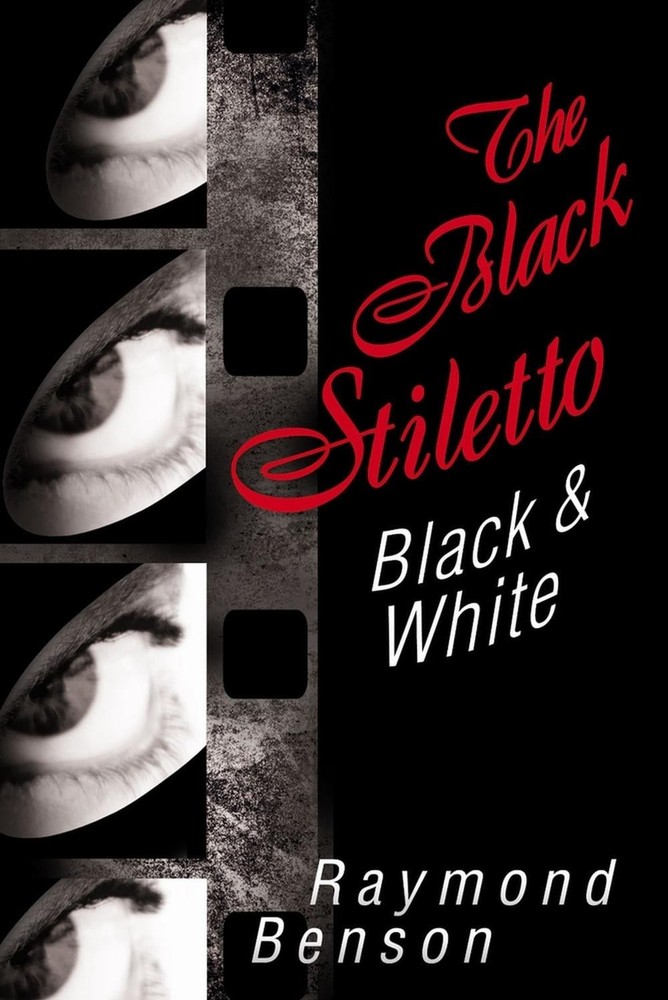 The Black Stiletto: Black & White: A Novel by Raymond Benson (English) Paperback