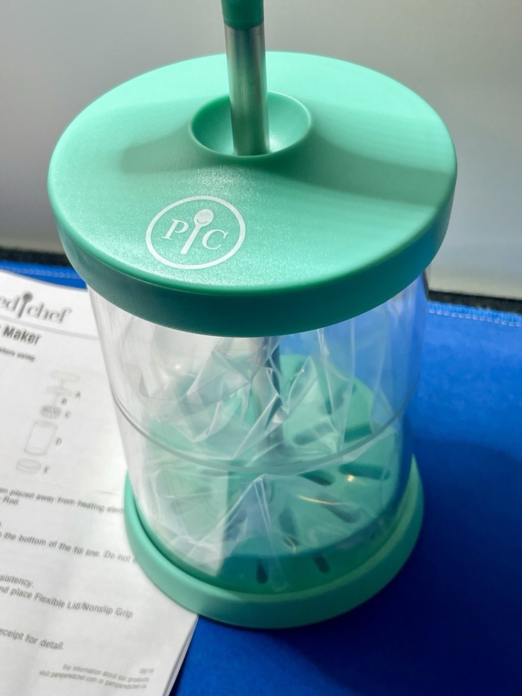 Pampered Chef Whipped Cream Maker Handheld Whipping Cream Dispenser w/Lid