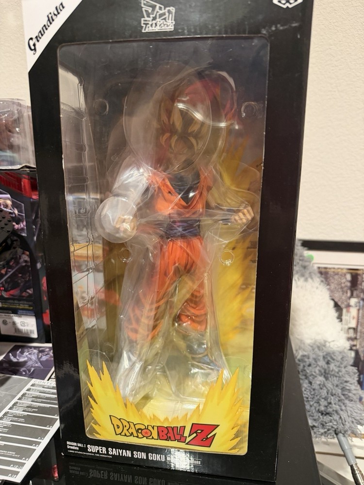Banpresto Grandista Dragon Ball Z Super Saiyan Son Goku figure