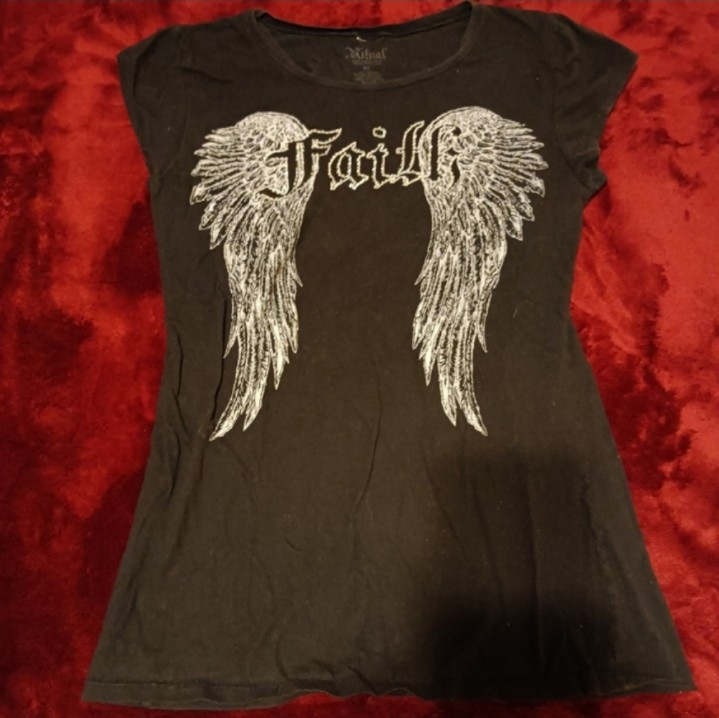 Women's Ritual Faith Winged Shirt Size XL