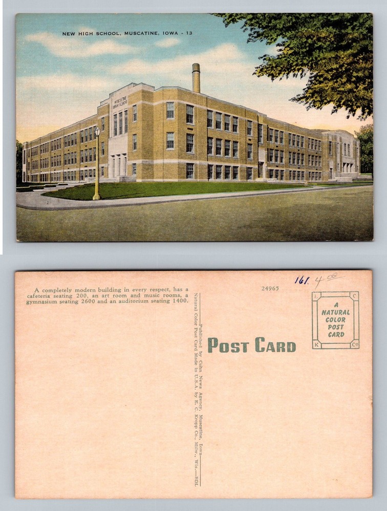 Muscatine, IA-Iowa, New High School Building Modern Design Vintage Postcard