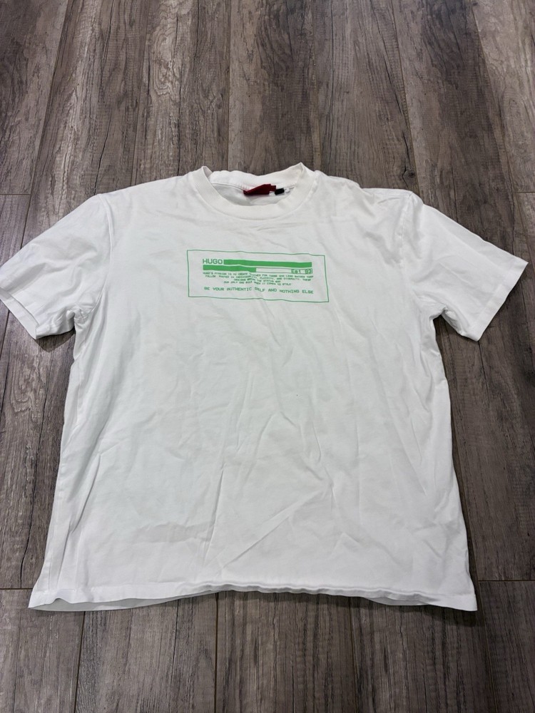 Hugo Boss Men’s T-Shirt  Size Xl