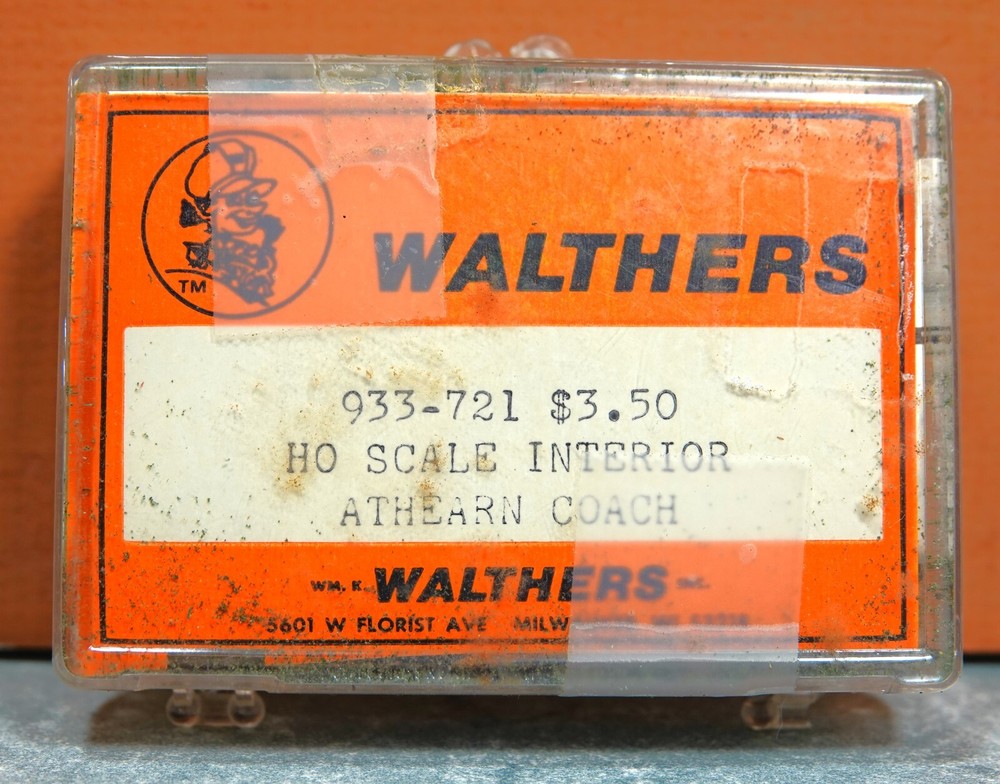 WALTHERS HO SCALE ATHEARN COACH INTERIOR KIT # 933-721
