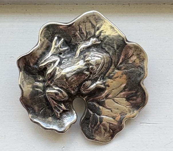 Vintage Sterling Silver Frog on Lily Pad Pin