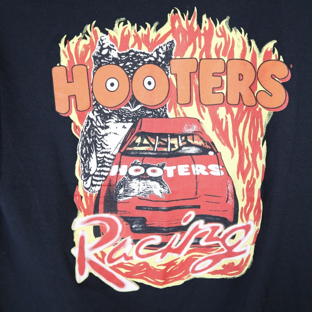 Hooters Racing Men's Graphic T-Shirt Black Flame NASCAR Style XL Y2K Hot Rod Vtg