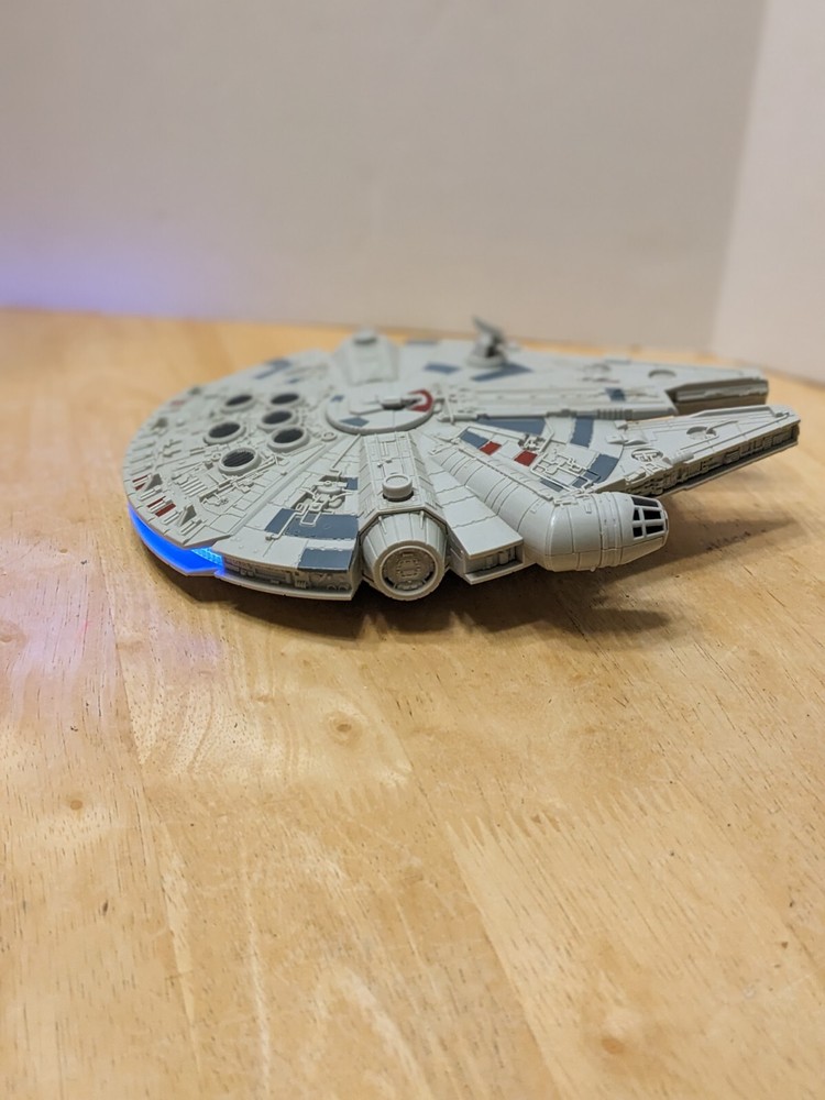 Star Wars Millennium Falcon Model Kit by Revell SnapTite The Force Awakens