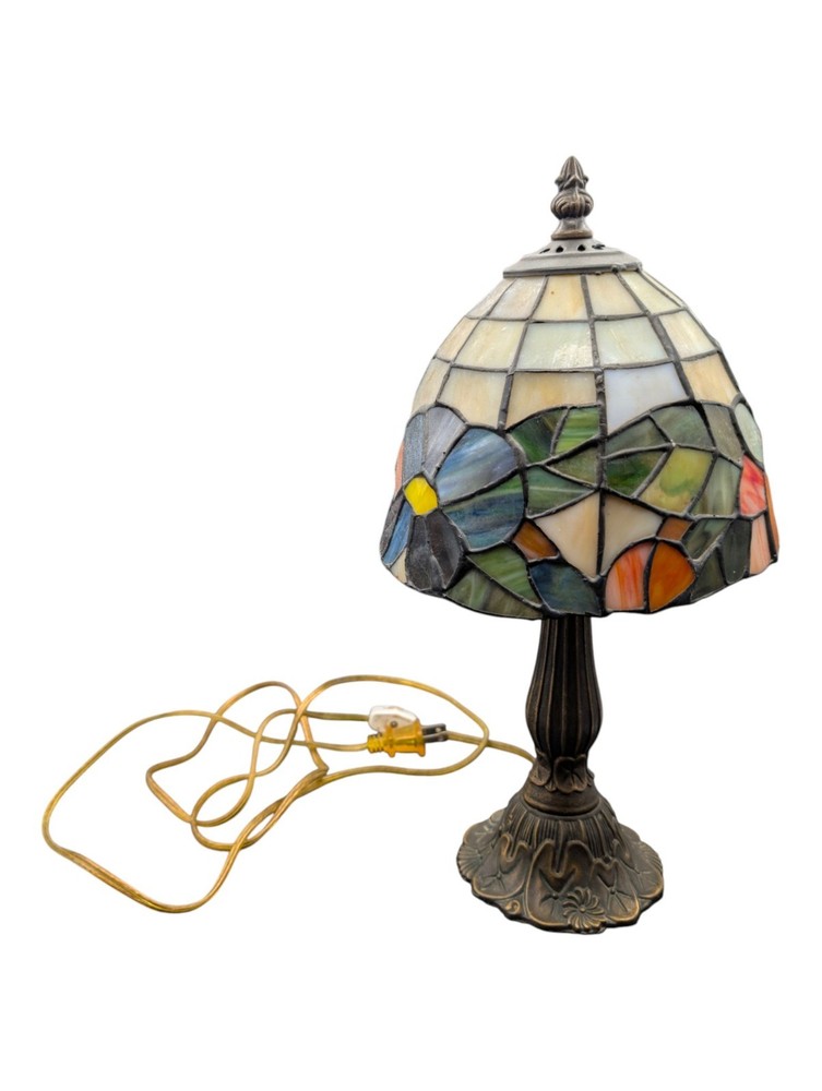 Vintage Tiffany‑Style Stained Glass Floral Table Lamp – Handcrafted Glass Shade