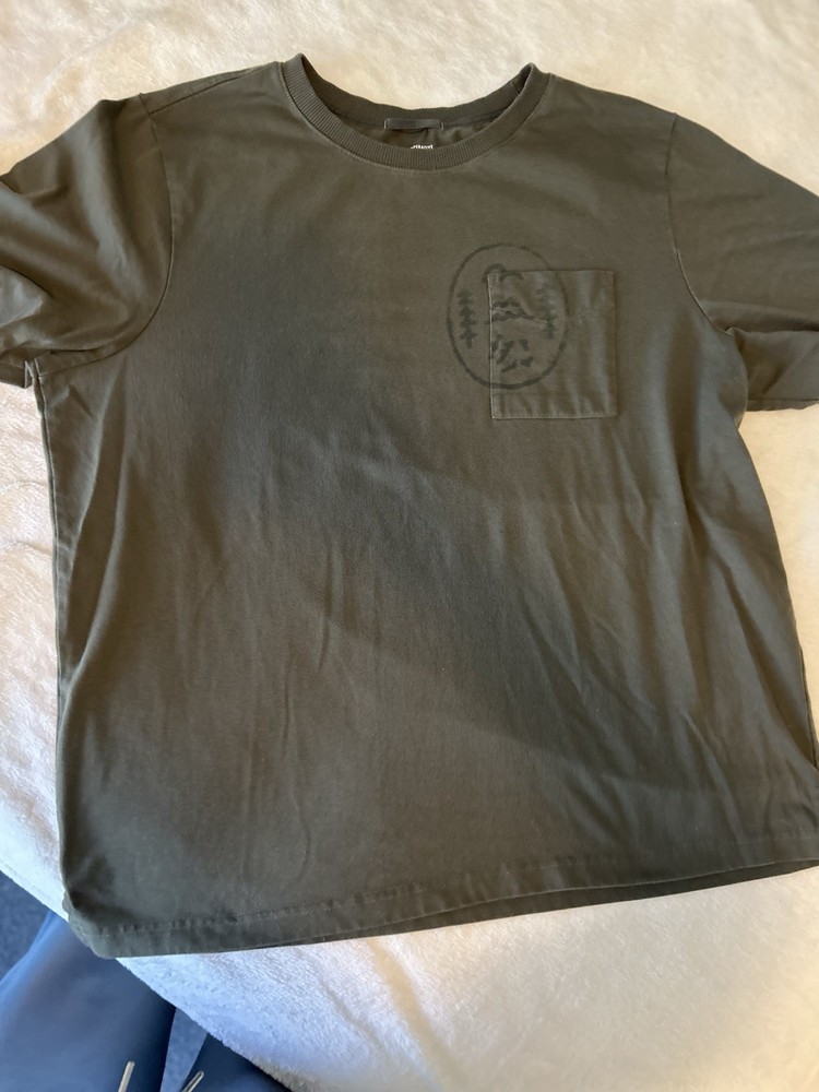 REI Olive Green  Tshirt XL Pocket