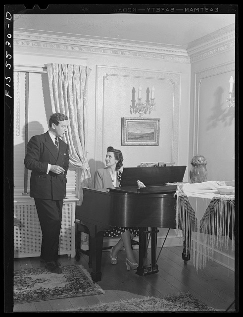 Photo:Washington DC Icelandic Legation Thor Thors Wife Living Room 1942