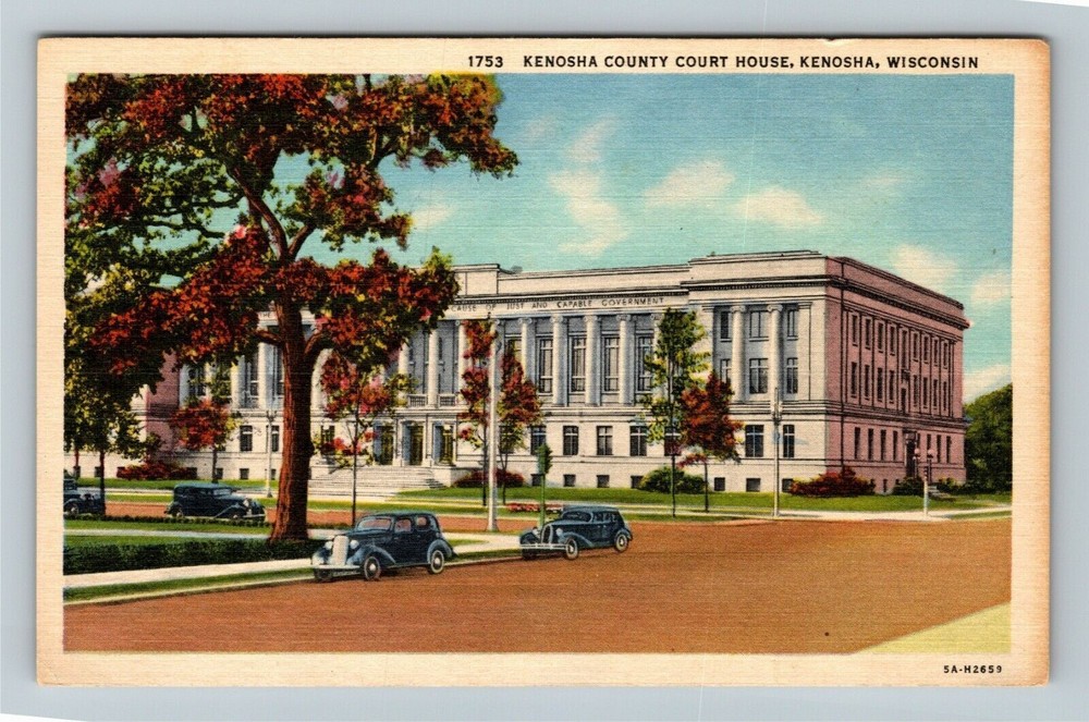 Kenosha WI-Wisconsin, Street View County Court House, Vintage Postcard