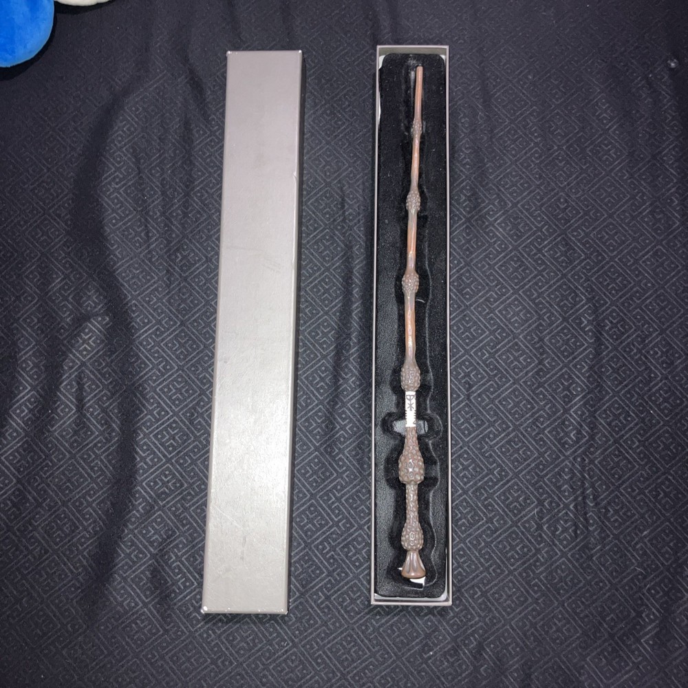 Universal Studios Harry Potter Dumbledore Collectible Wand in Original Box  