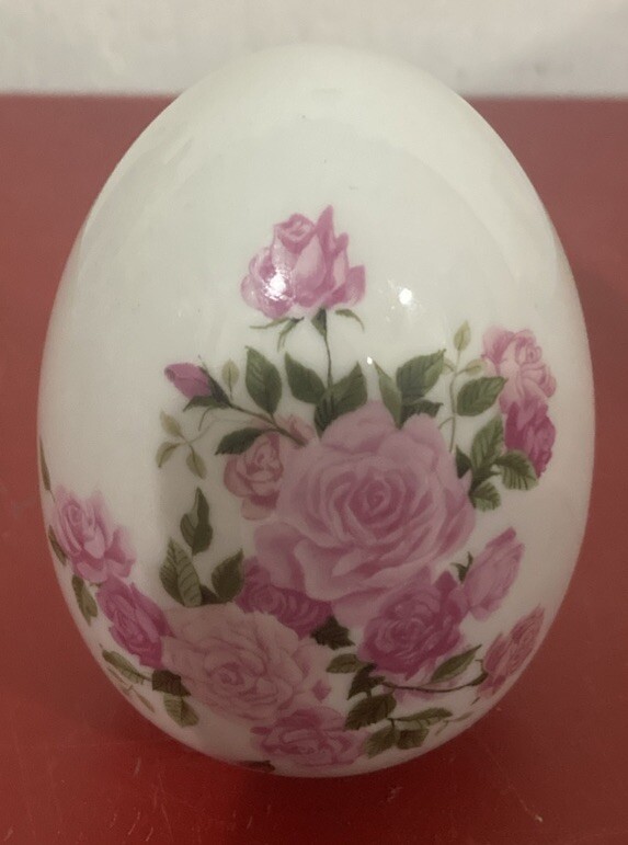 1988 Avon Summer's Roses Porcelain Collectible Egg 2B Vintage