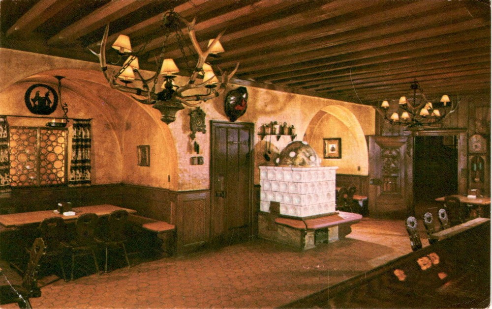 Schlitz Brown Bottle Guest Hall, Milwaukee, Chicago, CMW reunion, Jos. Postcard