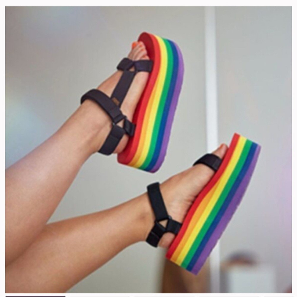 Teva Rainbow Pride Flatform Sandal Size 10