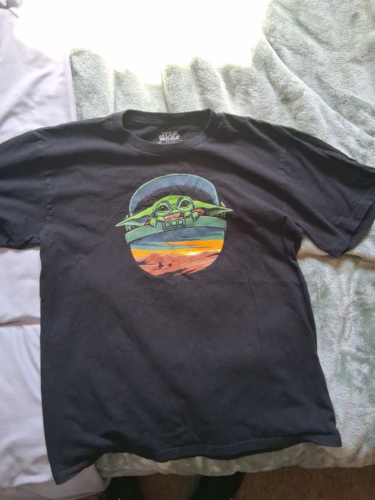 Star Wars Mandalorian T shirt Xl