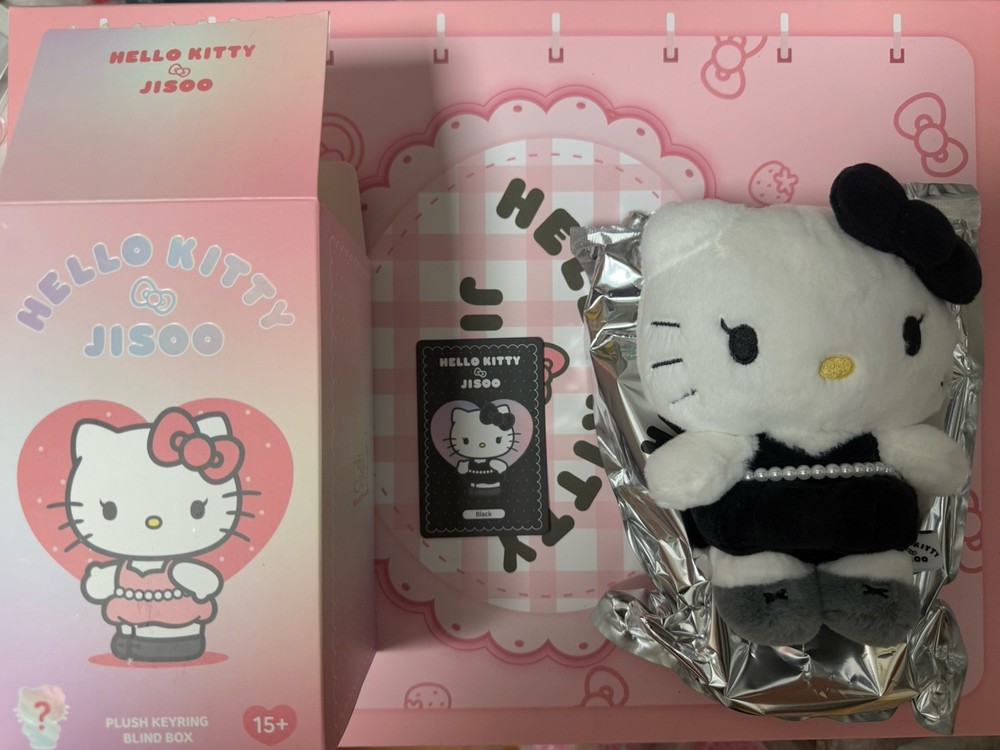 Jisoo x Hello Kitty Plush Black Keyring Limited BlackPink Sanrio Official MD