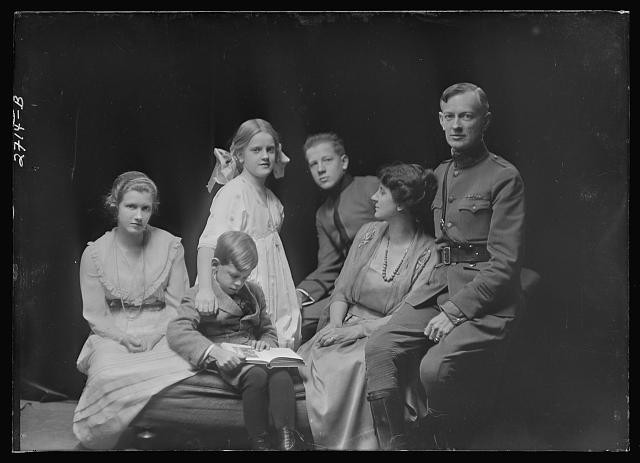 Photo:Davies, W.W., Mr. and Mrs., and family, portrait photograph