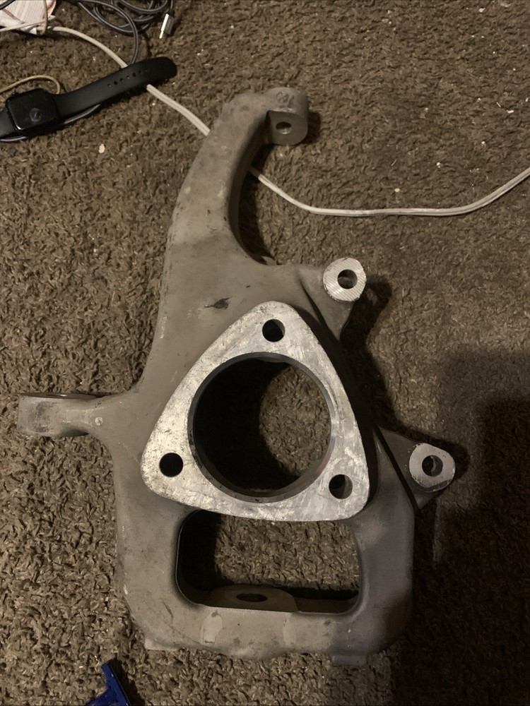 2009 - 2024 Dodge Ram 1500 4WD Driver Side Steering Knuckle OEM 680447703AD