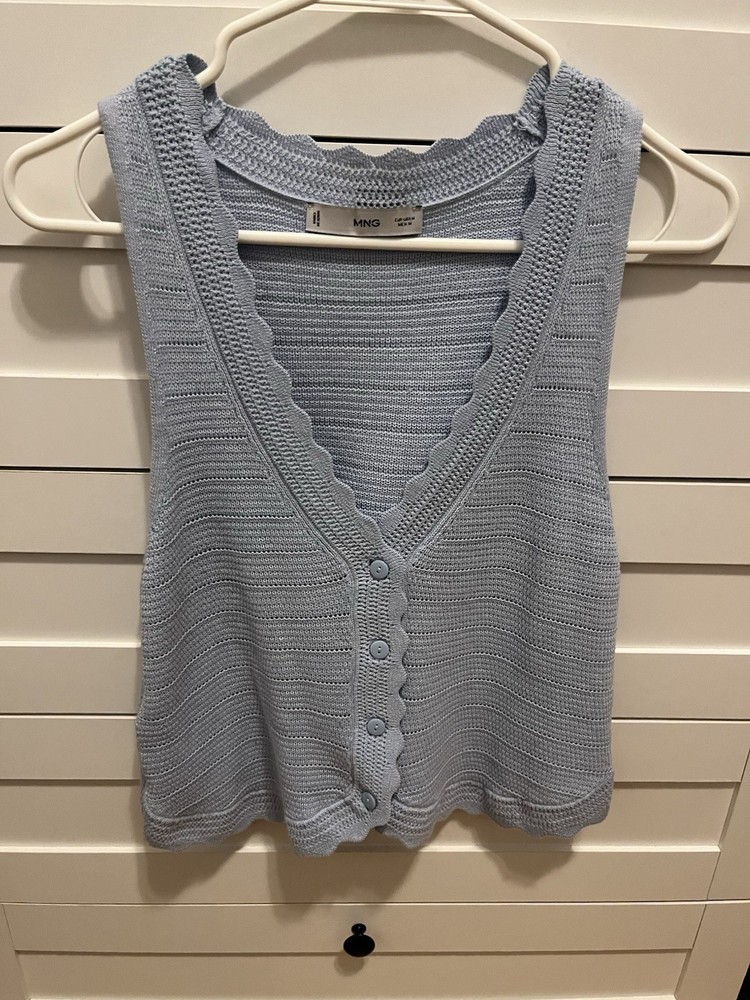 MANGO Women’s Light Blue Knit Sweater Vest Sleeveless V-Neck Button Front M