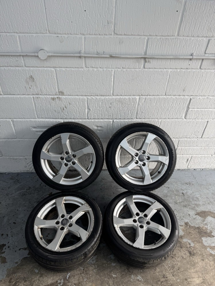 17'' GENUINE AUDI A3 SILVER 5 SPOKE ALLOY WHEELS ALLOYS TYRES 8V0601025CT