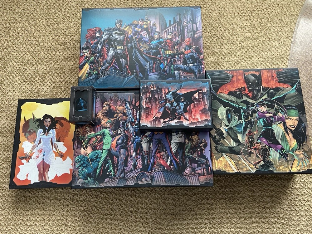 Batman Gotham City Chronicles with City In Flames, League Of Assassins And Solo
