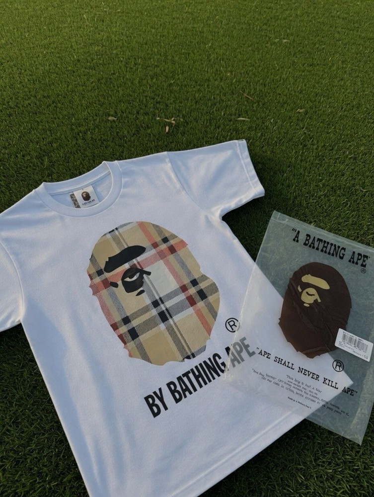 A Bathing Ape Logo Graphic White T-Shirt Men's Size S Short Sleeve Cotton