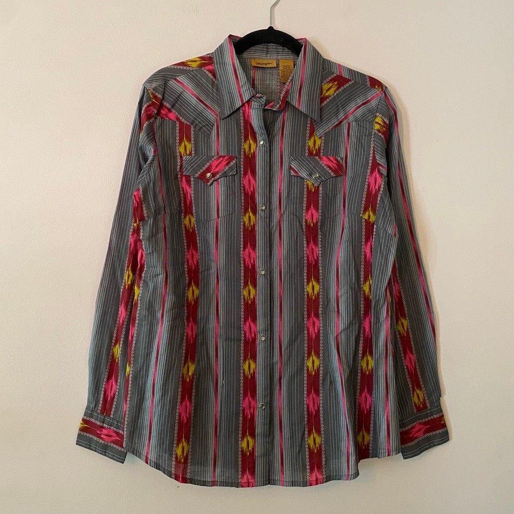 Wrangler Vintage Gray Pink Western Stripe Pearl Snap Shirt Women's size Medium