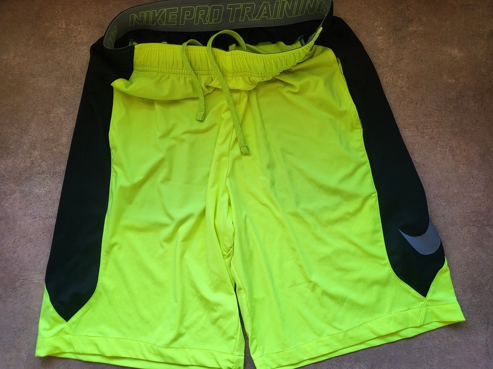 Nike Pro Training Men's Dri-Fit Shorts Medium Volt Black
