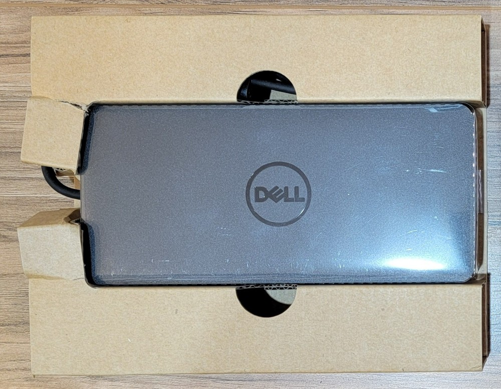 Dell Universal Docking Station D6000 USB-C - 130W Charger