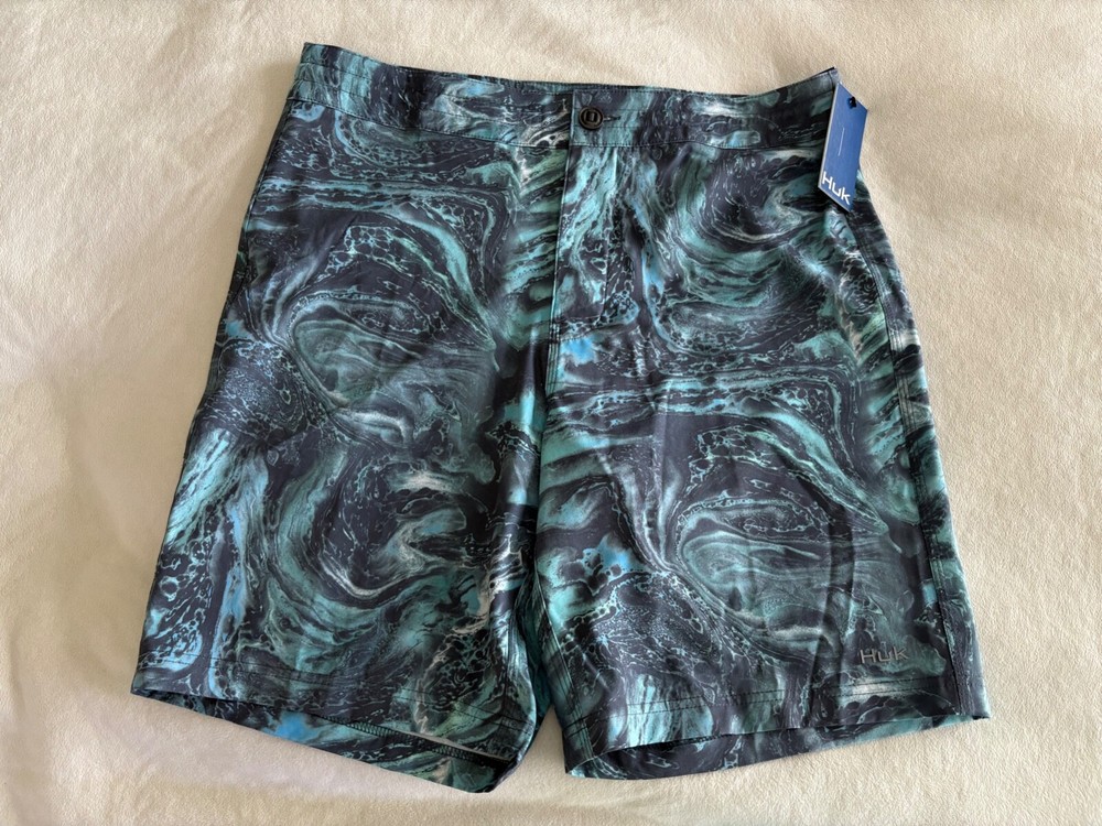 HUK Below the Knee Two Pocket Men's Swim Shorts Size 34