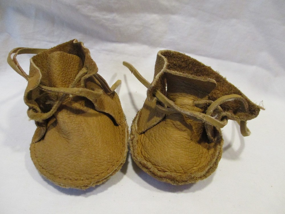 vintage American Girl doll Pleasant Co Josefina's Meet shoe suede moccasins