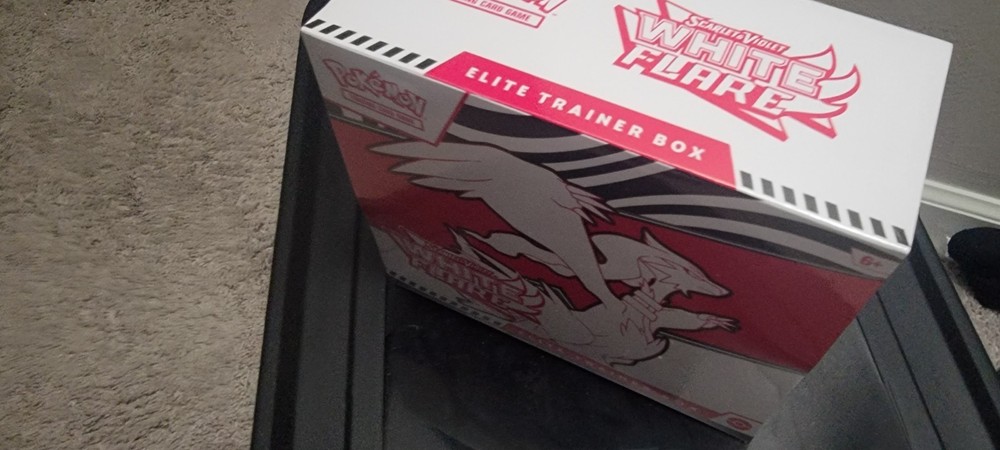 Pokémon TCG Scarlet Violet White Flare Elite Trainer Box ETB Sealed New