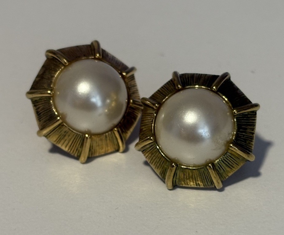 Napier Earrings Vintage Gold Tone Round Faux Pearl Clip On Screw Back Button