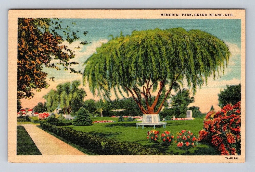 Grand Island NE-Nebraska, Memorial Park, Gardens, Vintage Postcard