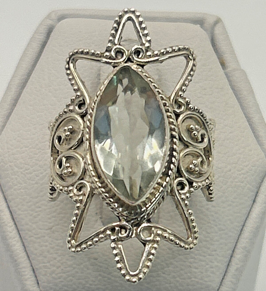 India .925 Vintage Sterling Silver Estate Ring Size 7.75 w/ Light Green Stone