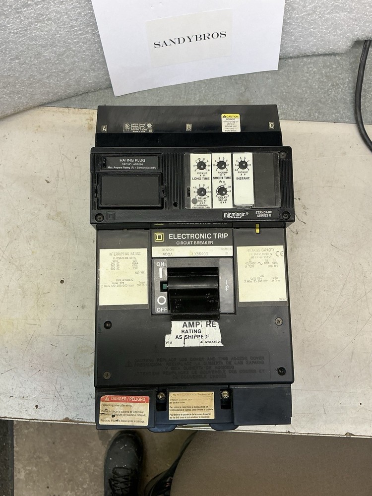 Square D SCHNEIDER ELECTRIC 400A LX36400 CIRCUIT BREAKER W/ ARP088 Rating Plug.