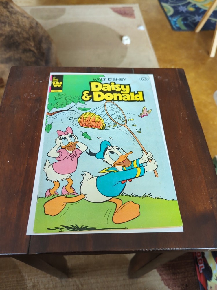 Walt Disney's Daisy and Donald #57 (Whitman Comics) - Classic Duck Family Tale!