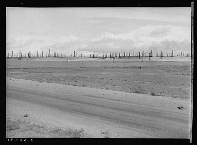 Oil Fields,Kern County,California,CA,Farm Security Administration,1938,FSA,3