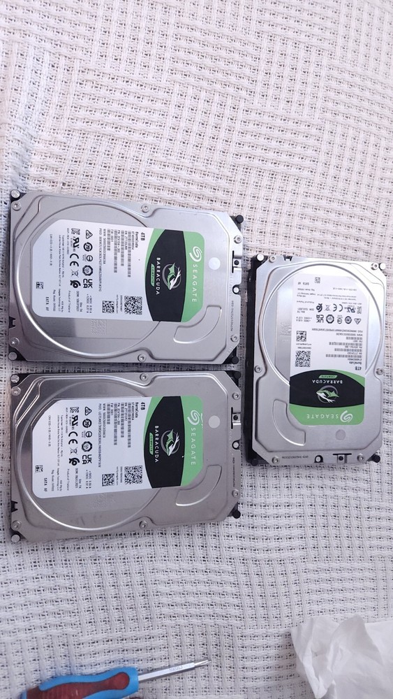 Seagate BarraCuda (5400RPM, 3.5-inch, 256MB Cache) 4TB Internal Hard Drive -...