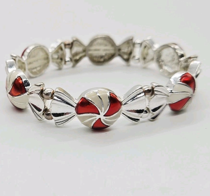 Christmas Charm Stretch Bracelet Peppermint Candy Enamel Silver tone OSFM