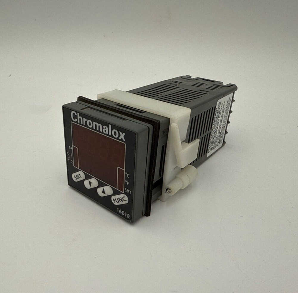 Chromalox 1601E-11030 Temperature Controller 100-240VAC 9VA 50/60Hz 1601-11030