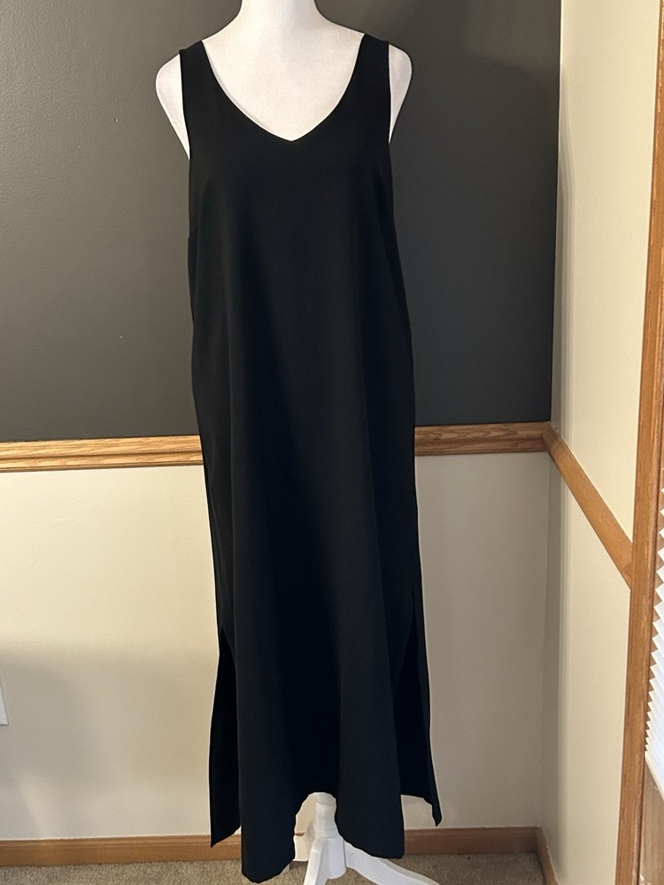 Lululemon V-Neck Midi Dress Black Size 6